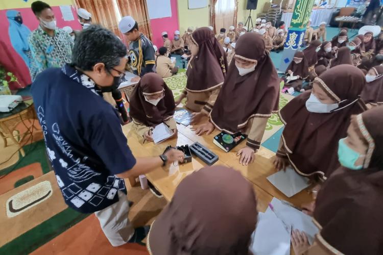 Workshop Robotik SD IT Ukhuwah Banjarmasin